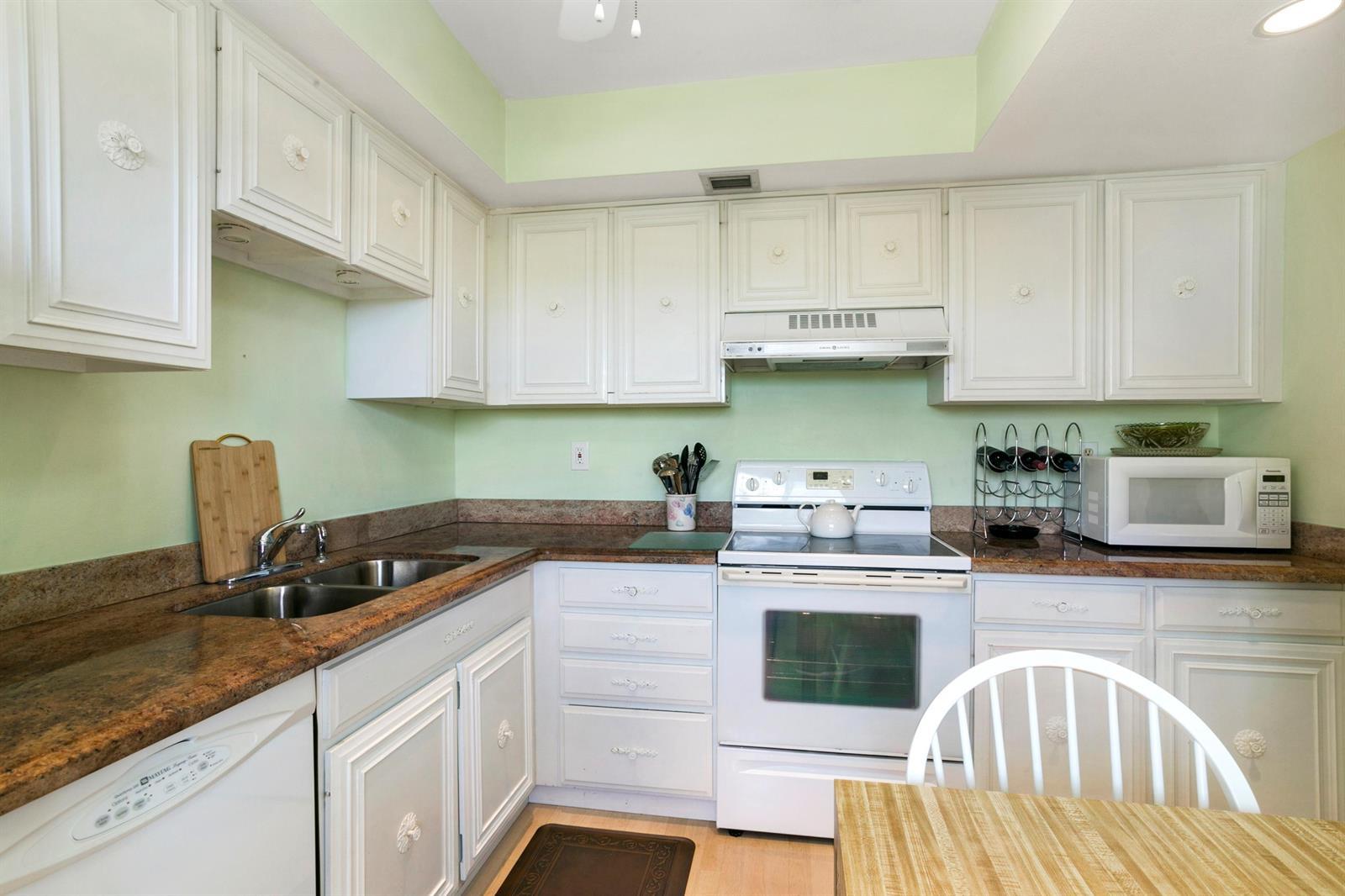 3000 Presidential Way # 401, West Palm Beach FL 33401 photo 4