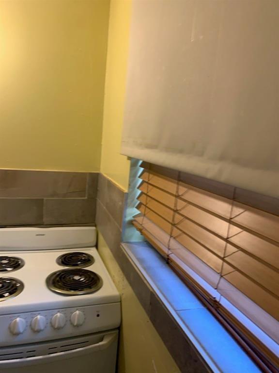 8457 Southampton Drive, Miramar FL 33025 photo 3