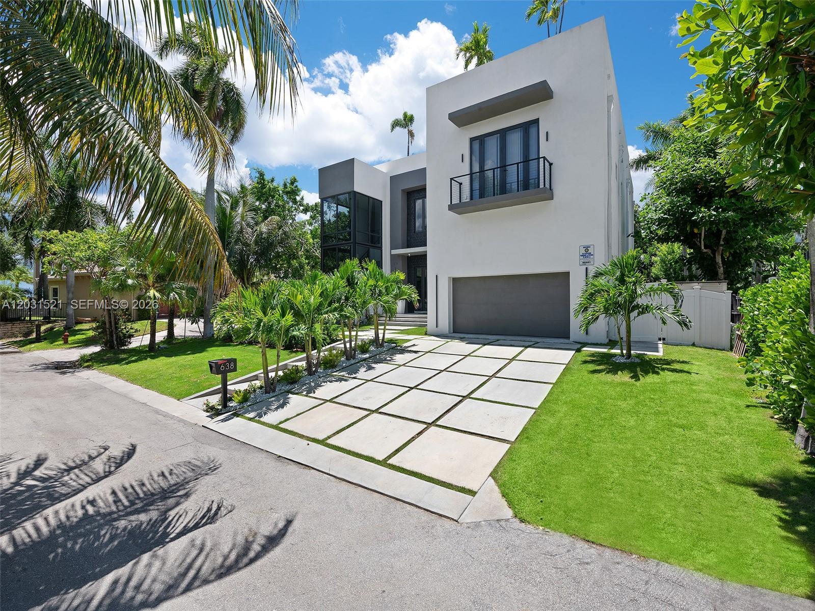 638 Lakeside Harbor, Boynton Beach FL 33435 photo 2