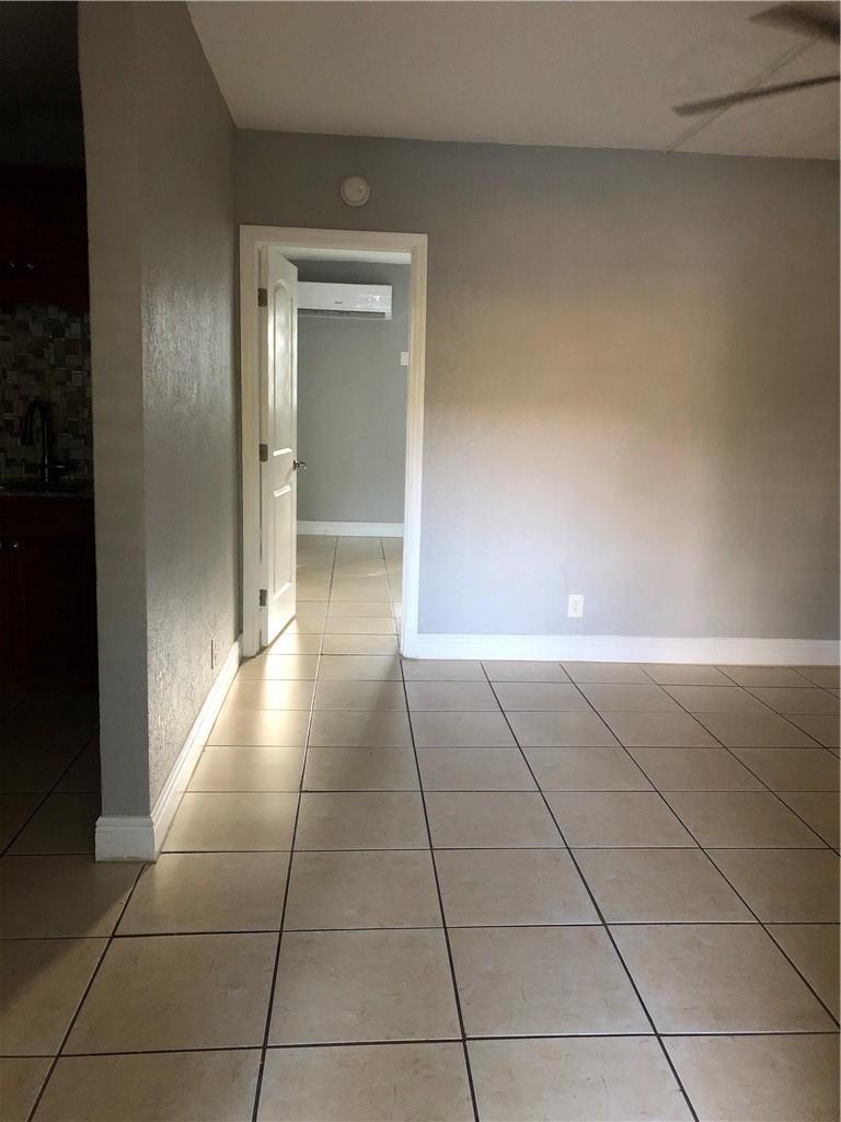 2016 NE 17th Court # 11, Fort Lauderdale FL 33305 photo 4