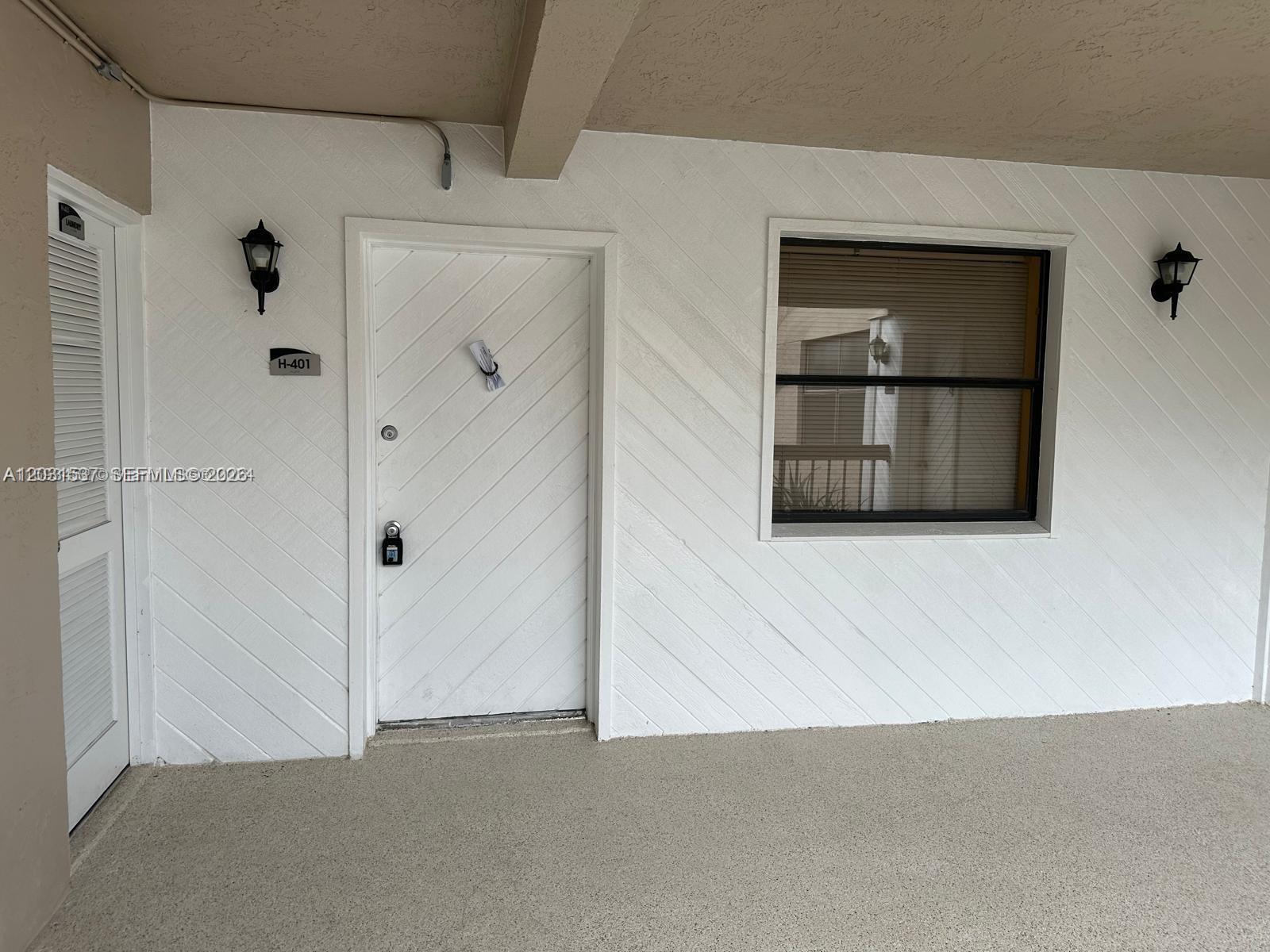 601 Ives Dairy Rd # 8, Miami FL 33179 photo 4