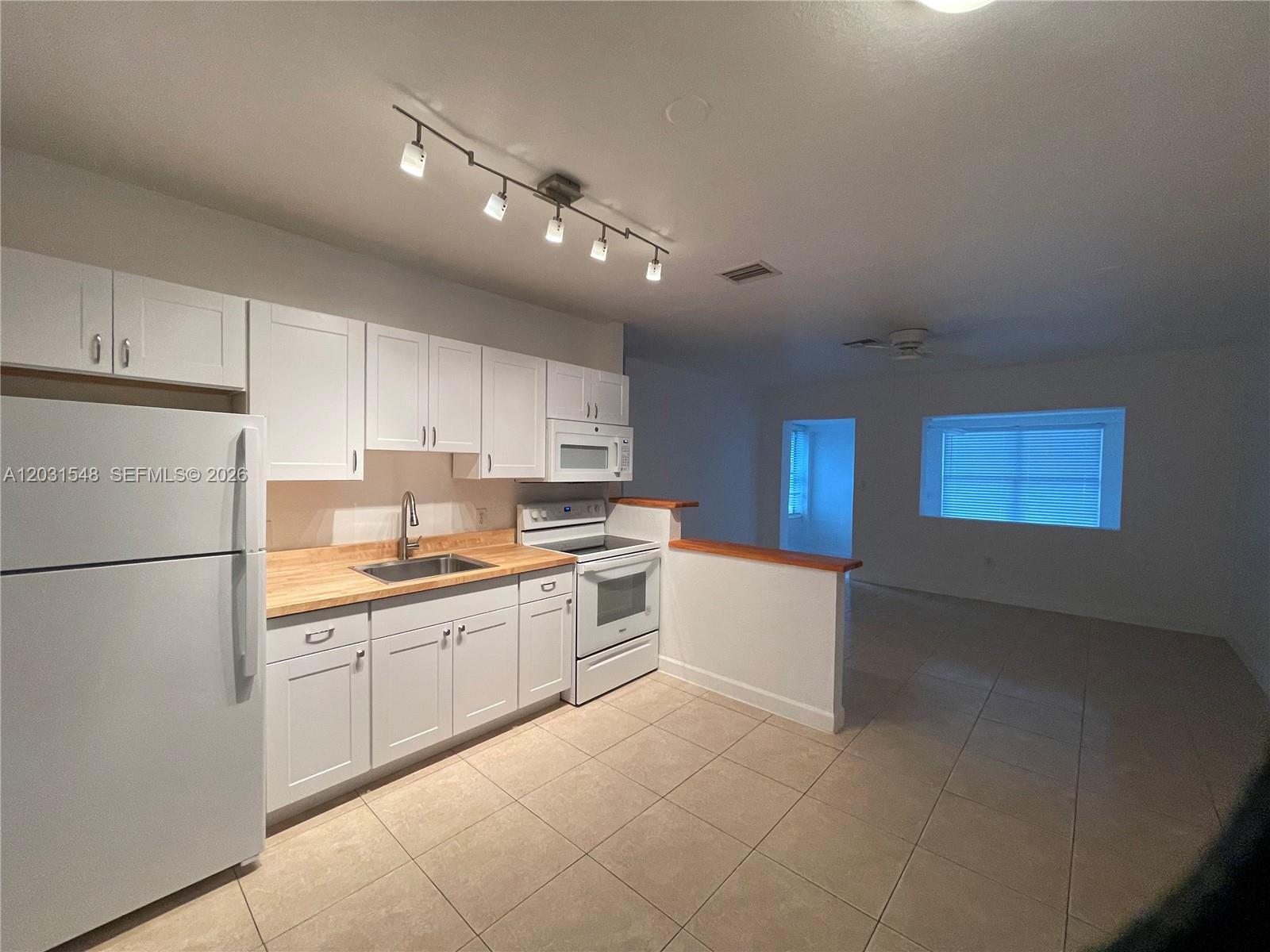 420 SW 25th Ave # 0, Fort Lauderdale FL 33312