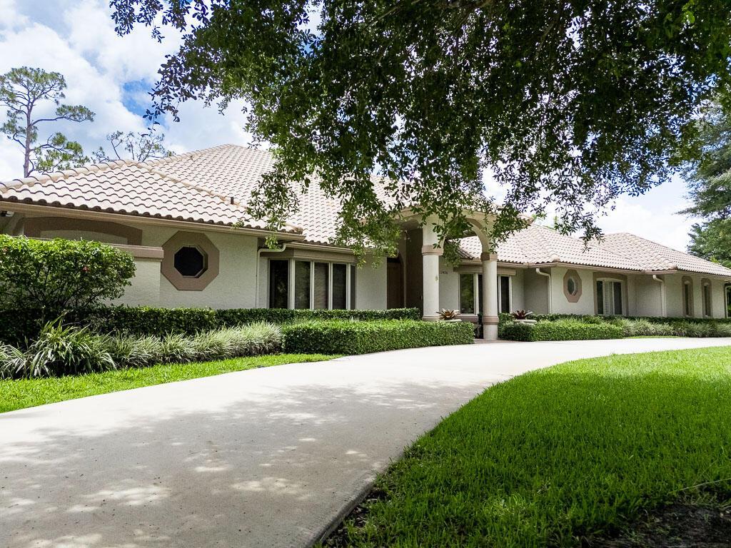 13406 Doubletree Circle, Wellington FL 33414 photo 2
