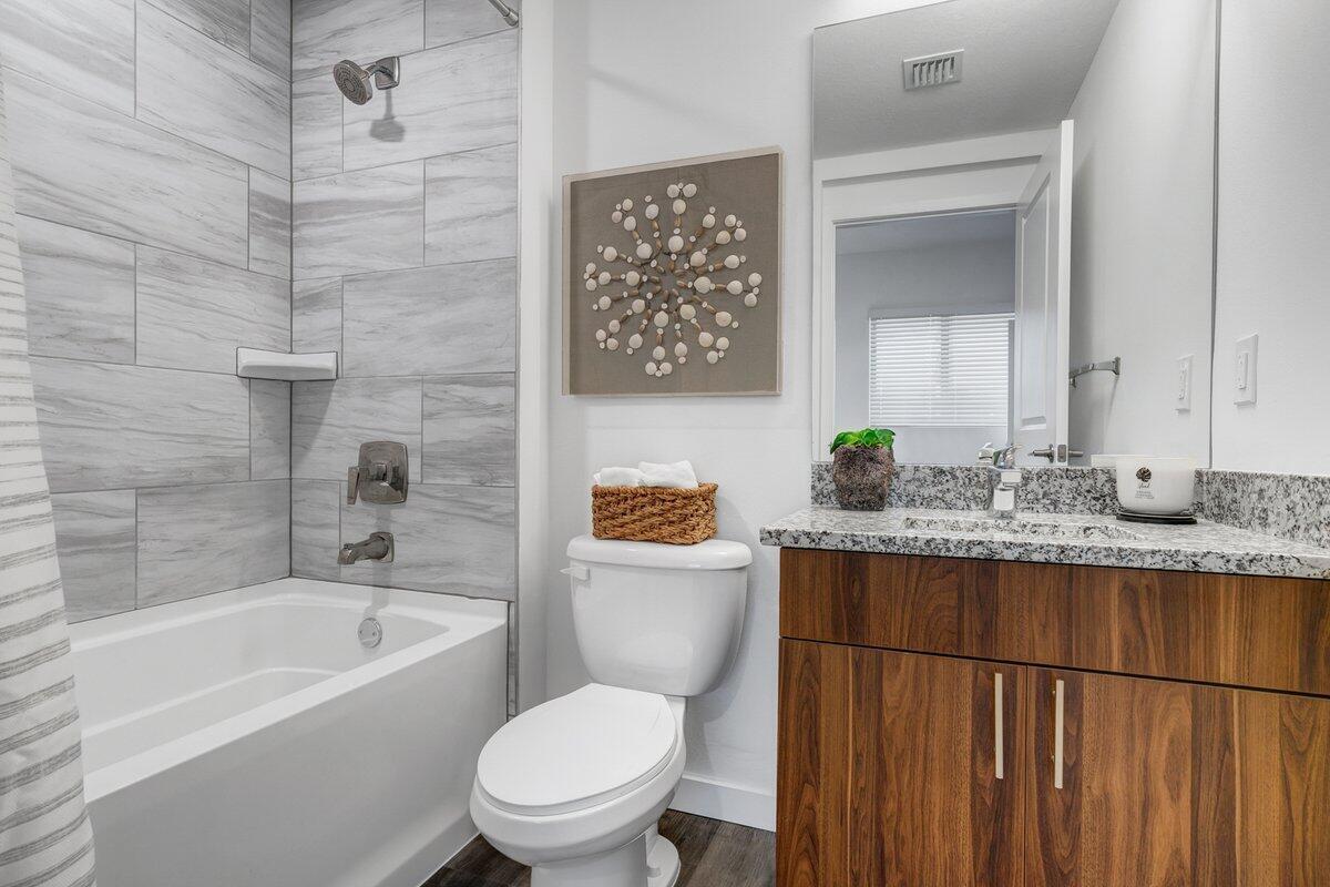 4260 Lakewood Road Unit 302, FL 33461 photo 4