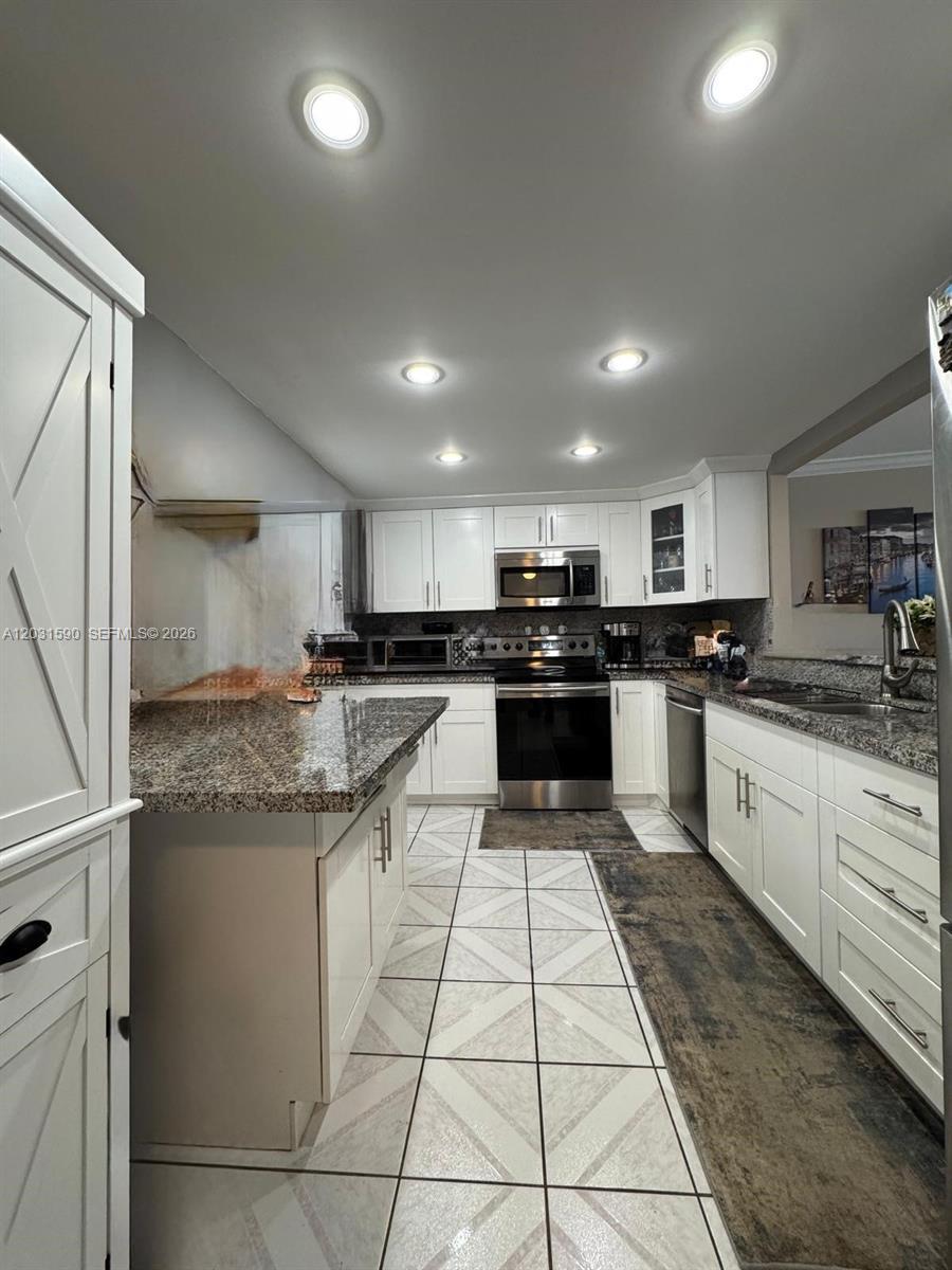 3800 S Ocean Dr, Hollywood FL 33019 photo 3