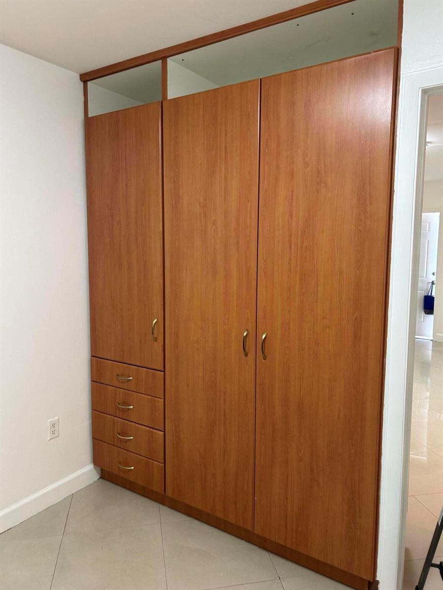 210 SE 9th Street # 1, Hallandale Beach FL 33009 photo 5