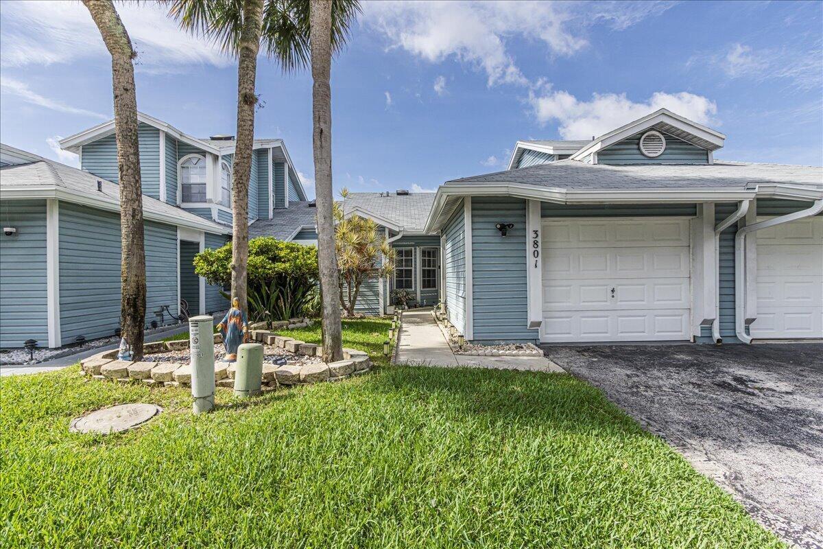 3801 Island Club Circle E, Lake Worth FL 33462 photo 2