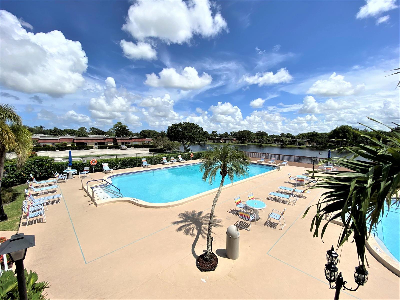 290 Cape Cod Circle, Lake Worth FL 33467 photo 3
