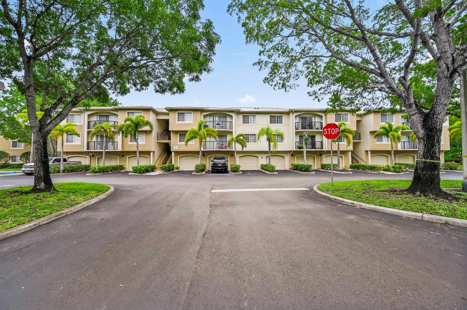 1100 S Crestwood Ct S # 1109, Royal Palm Beach FL 33411 photo 2