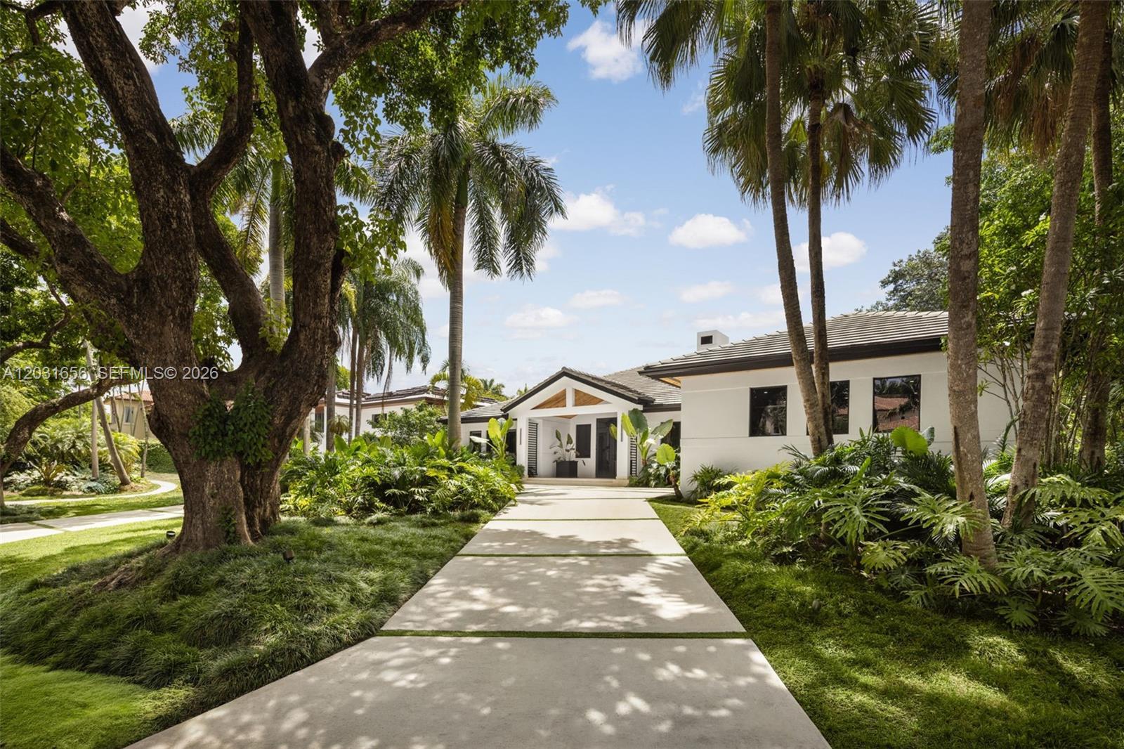 7300 Los Pinos Blvd, Coral Gables FL 33143 photo 2