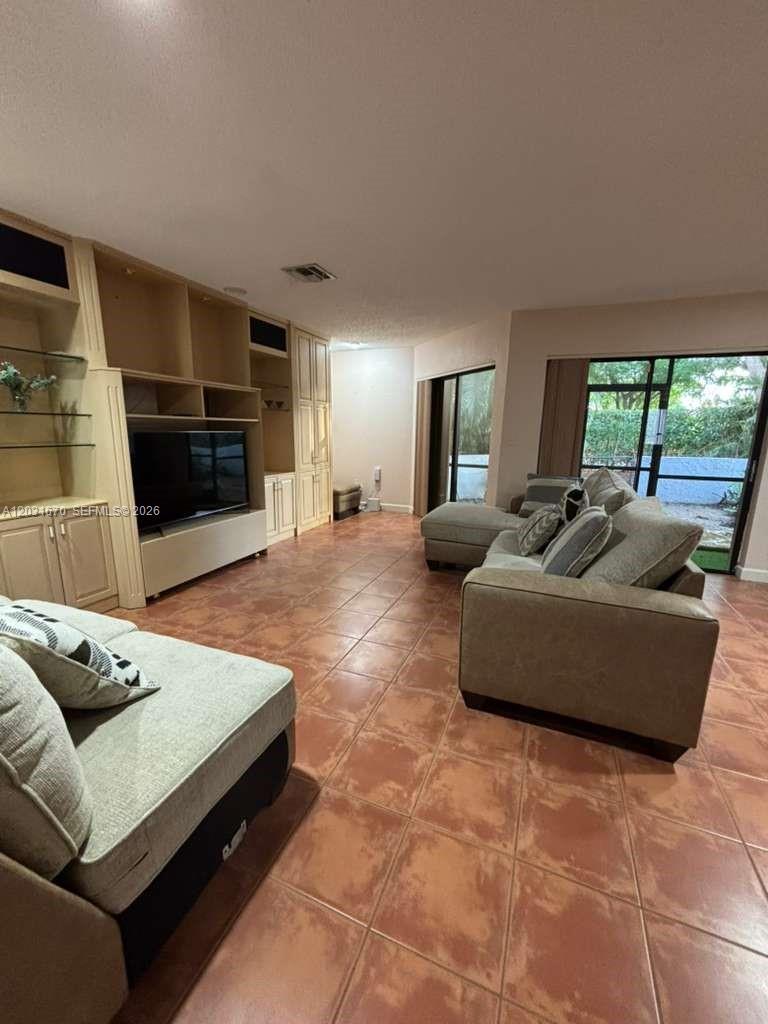 Coral Springs, FL 33071 photo 4