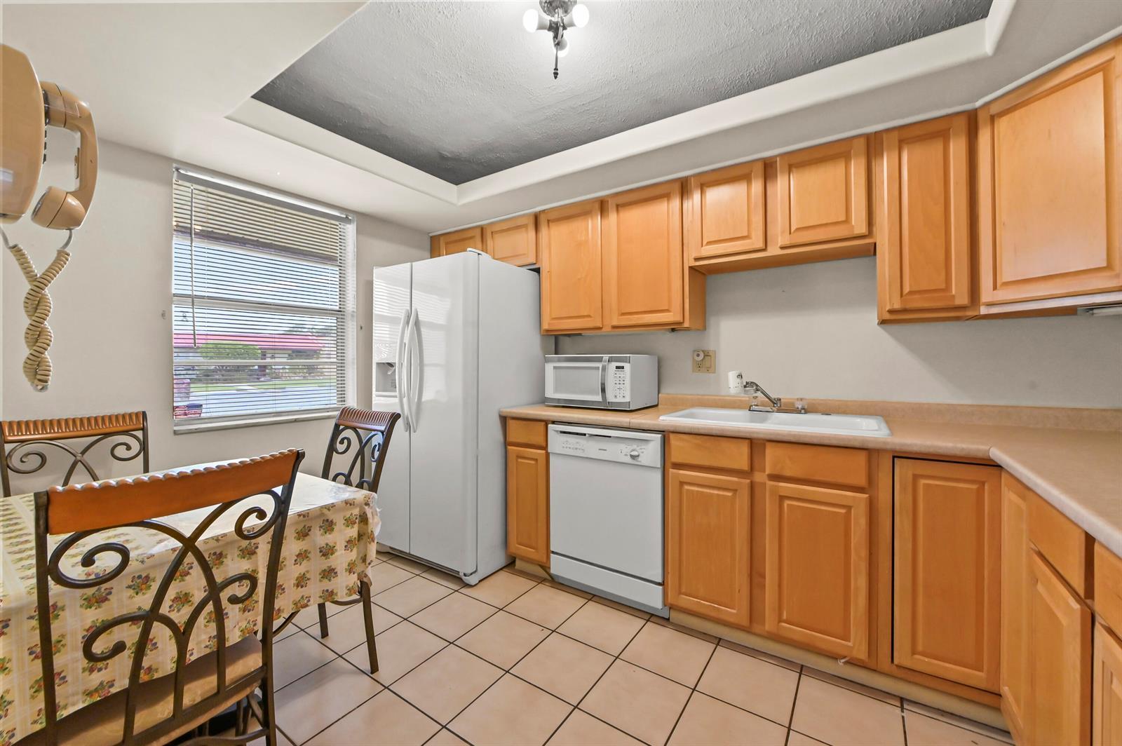 109 Lake Barbara Drive, West Palm Beach FL 33411 photo 3
