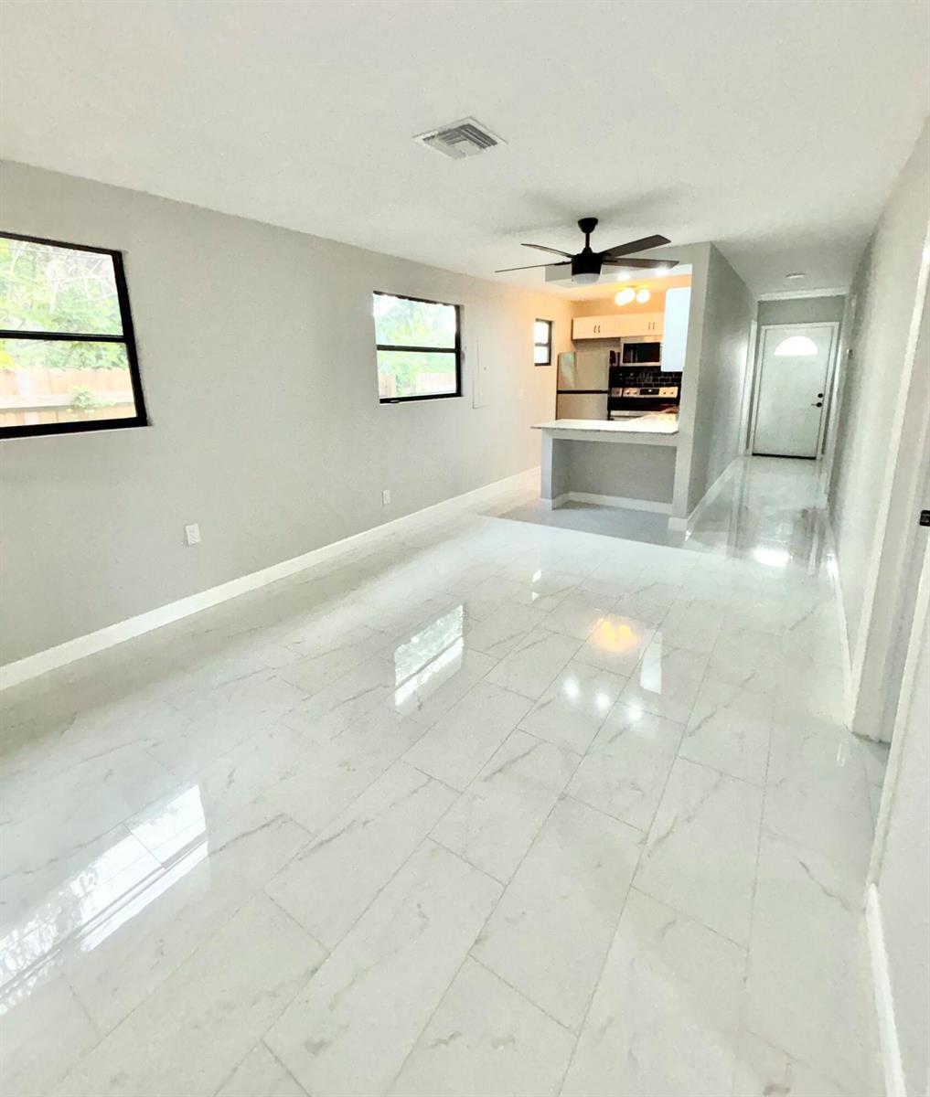 801 Central Avenue, Stuart FL 34994 photo 3