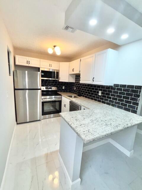 801 Central Avenue, Stuart FL 34994 photo 4