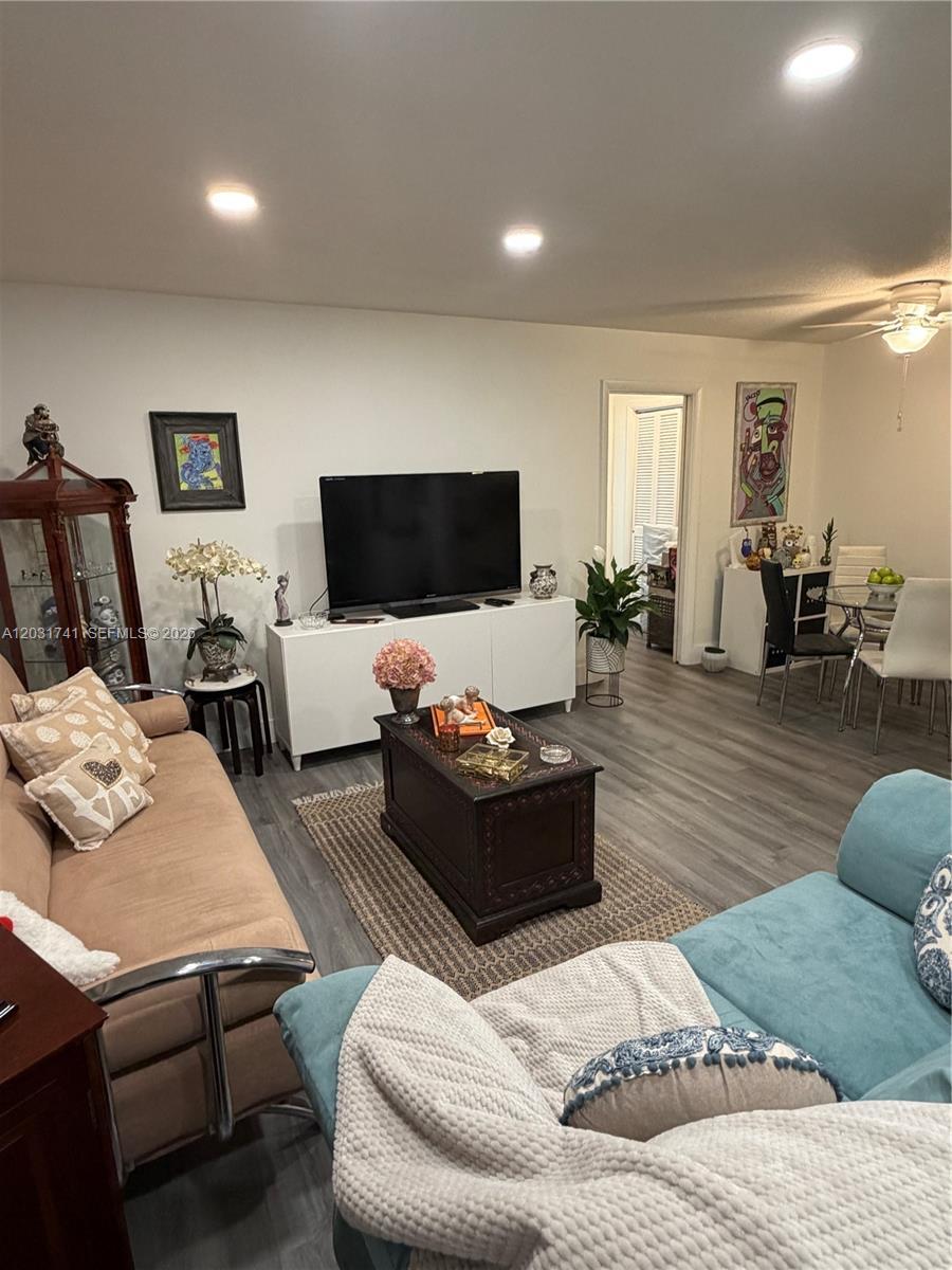 3500 Harrison # 4, Hollywood FL 33021 photo 4