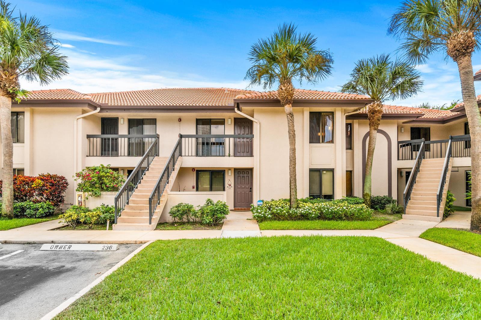 5151 W Club Circle # 206, Boca Raton FL 33487 photo 2