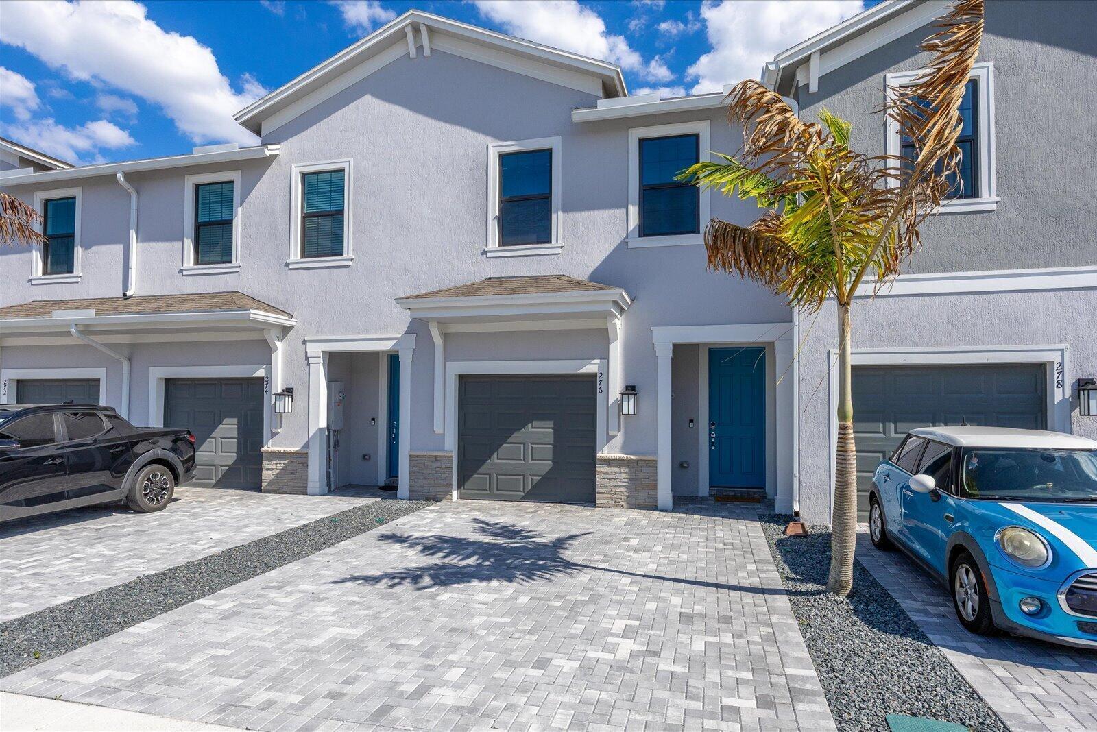 276 SW Sally Way, Stuart FL 34997 photo 2