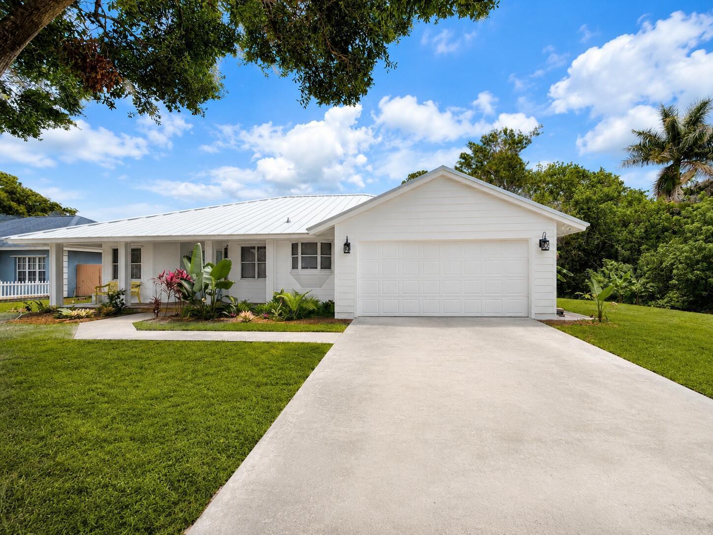 341 Suwanee Avenue, Jupiter FL 33458 photo 2
