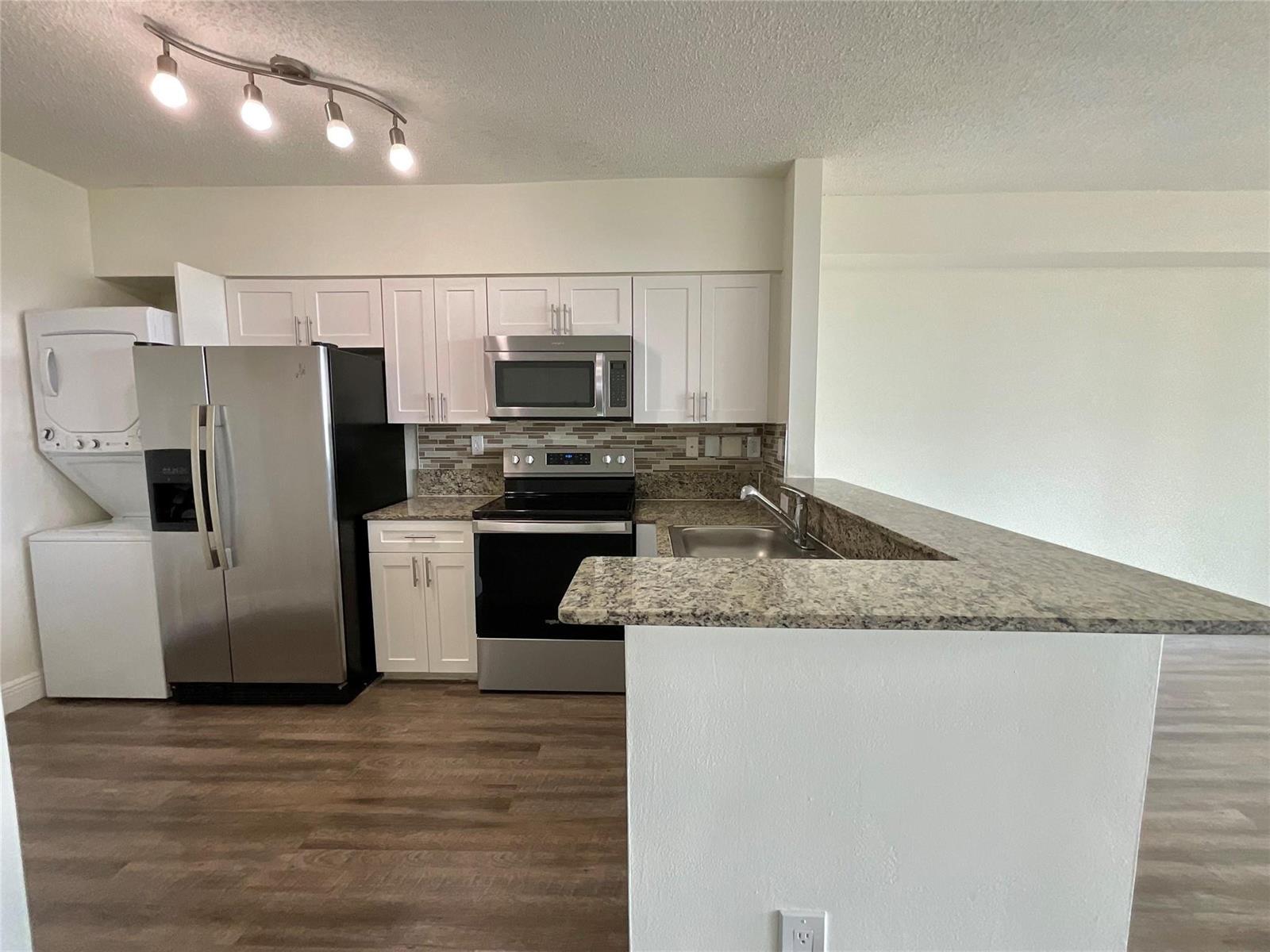 16900 N Bay Road # 407, Sunny Isles Beach FL 33160