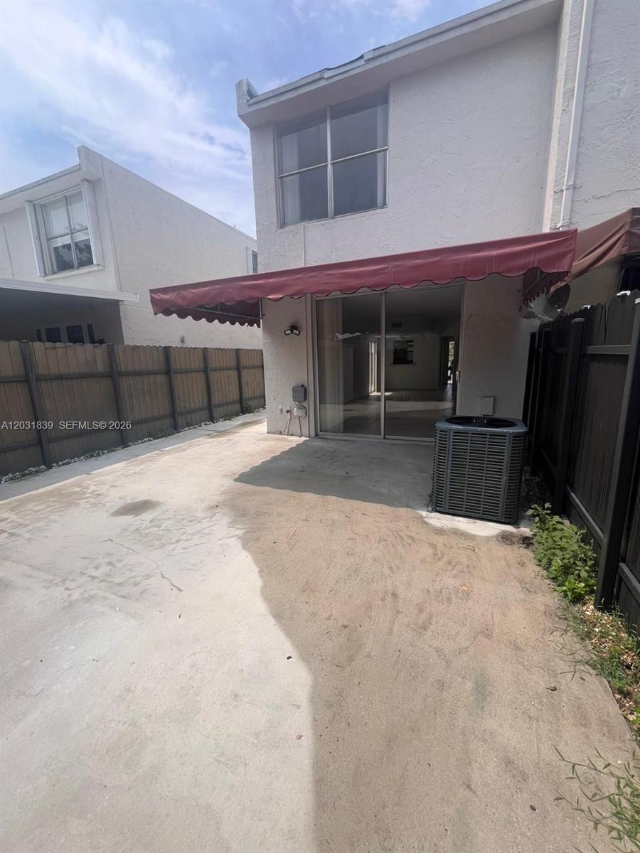 1074 W 38th St # 32, Hialeah FL 33012 photo 2