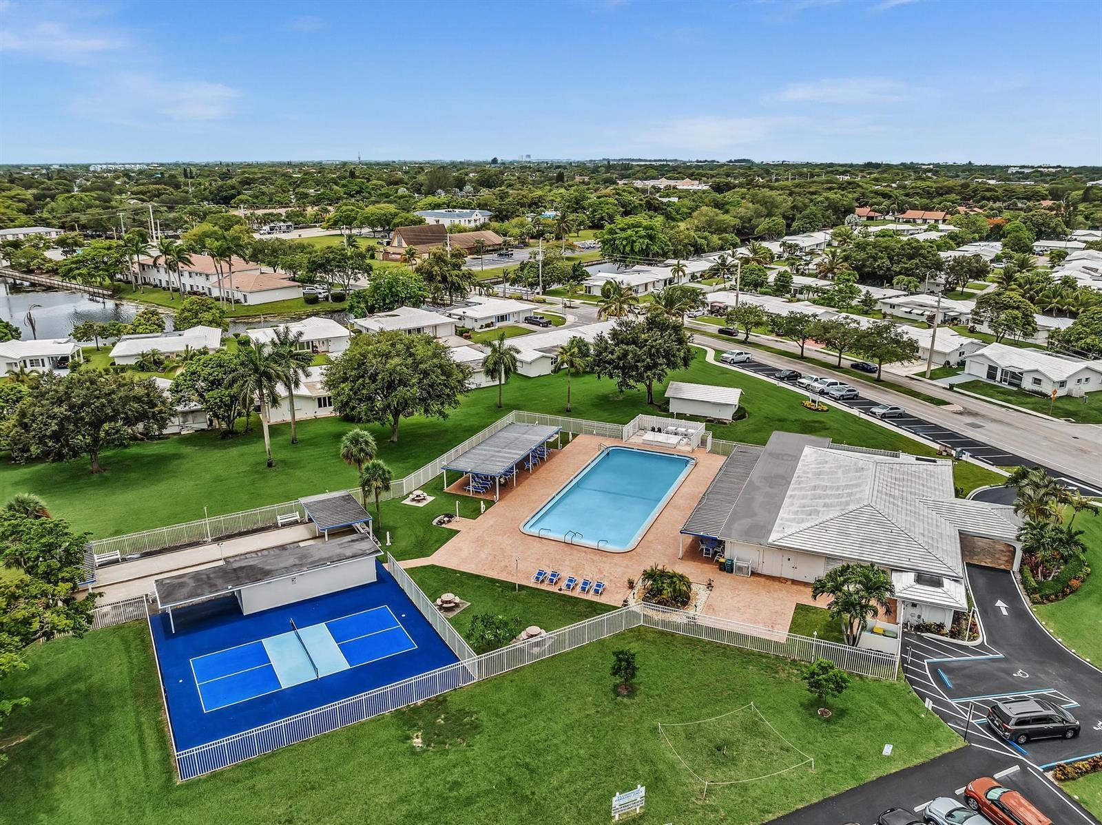 6812 NW 74th Place, Tamarac FL 33321 photo 3