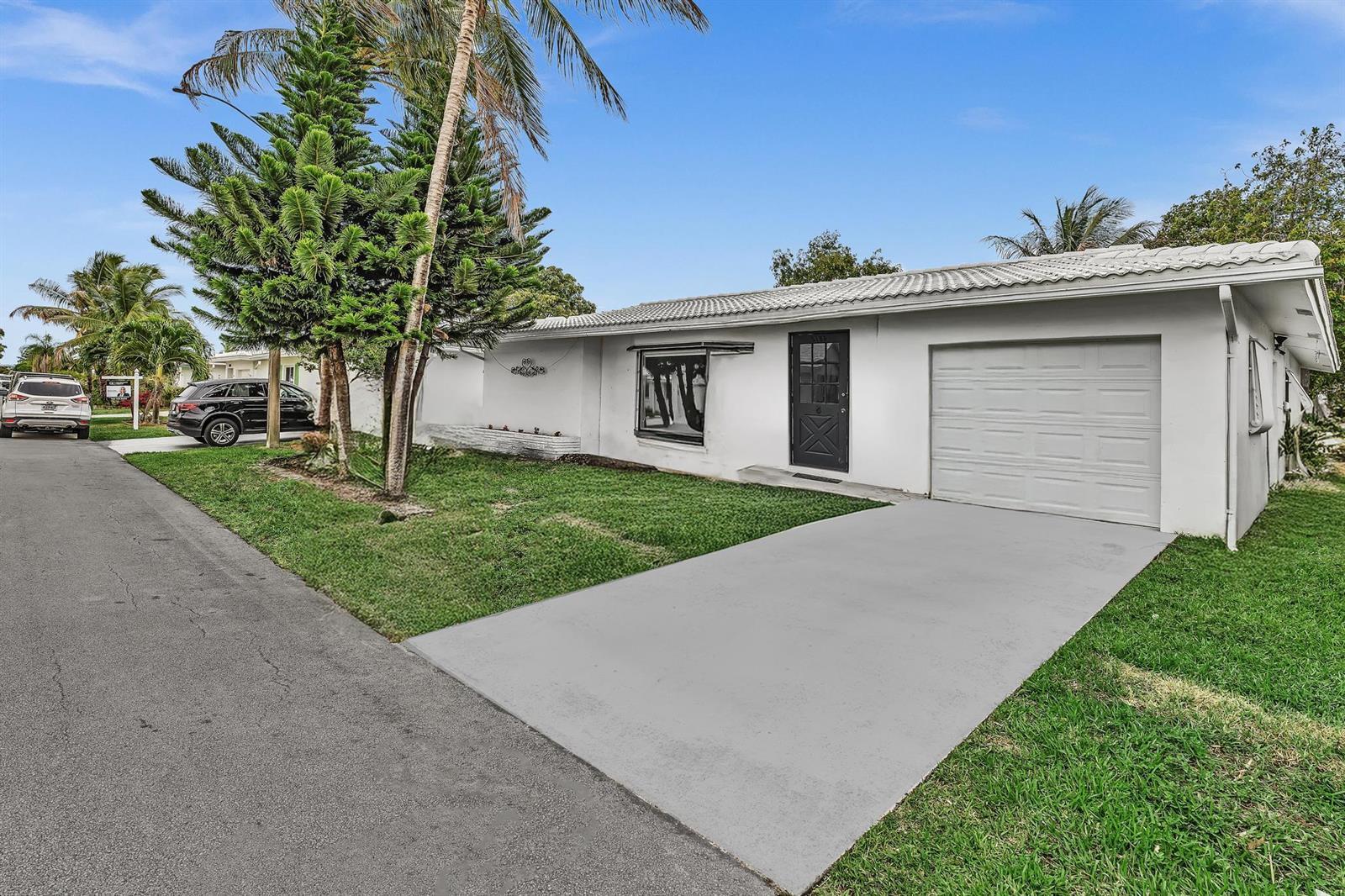 6812 NW 74th Place, Tamarac FL 33321 photo 5