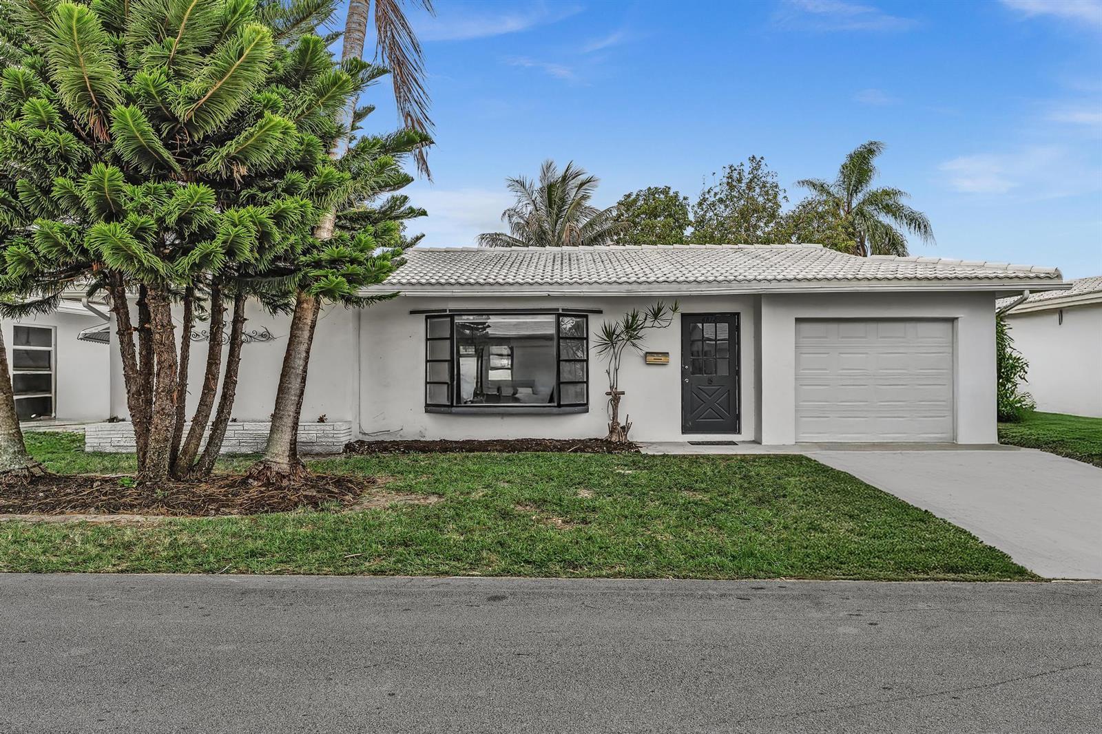 6812 NW 74th Place, Tamarac FL 33321 photo 4