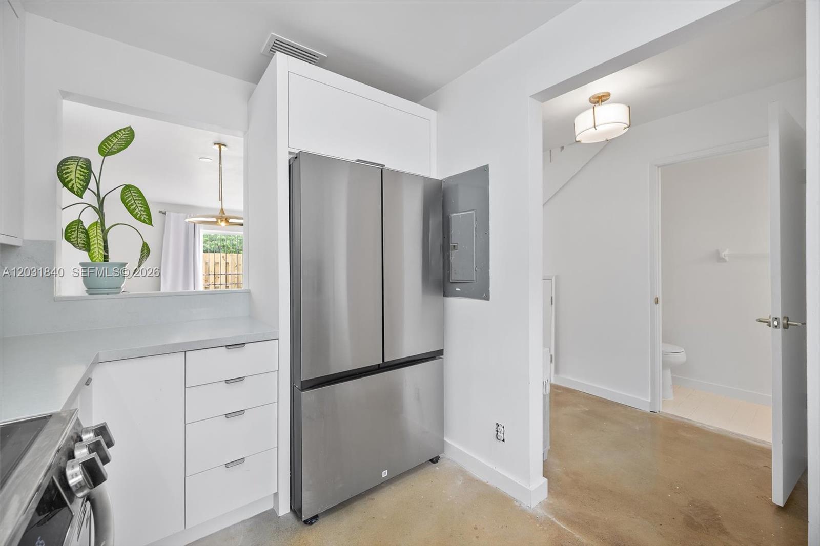421 SW 3rd St # 16, Miami FL 33130 photo 4