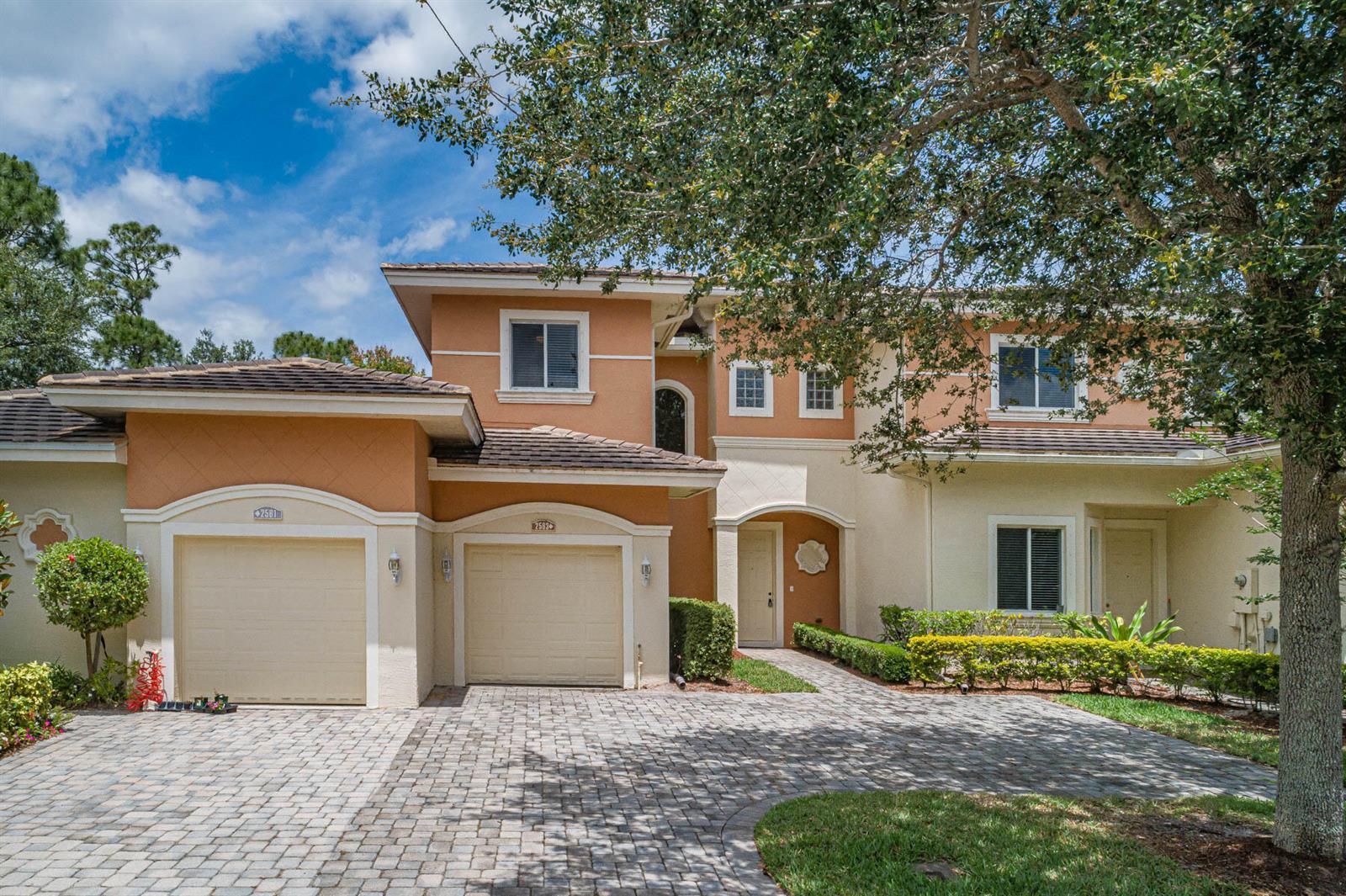 2563 SW Stockbridge Sq Square SW, Vero Beach FL 32962