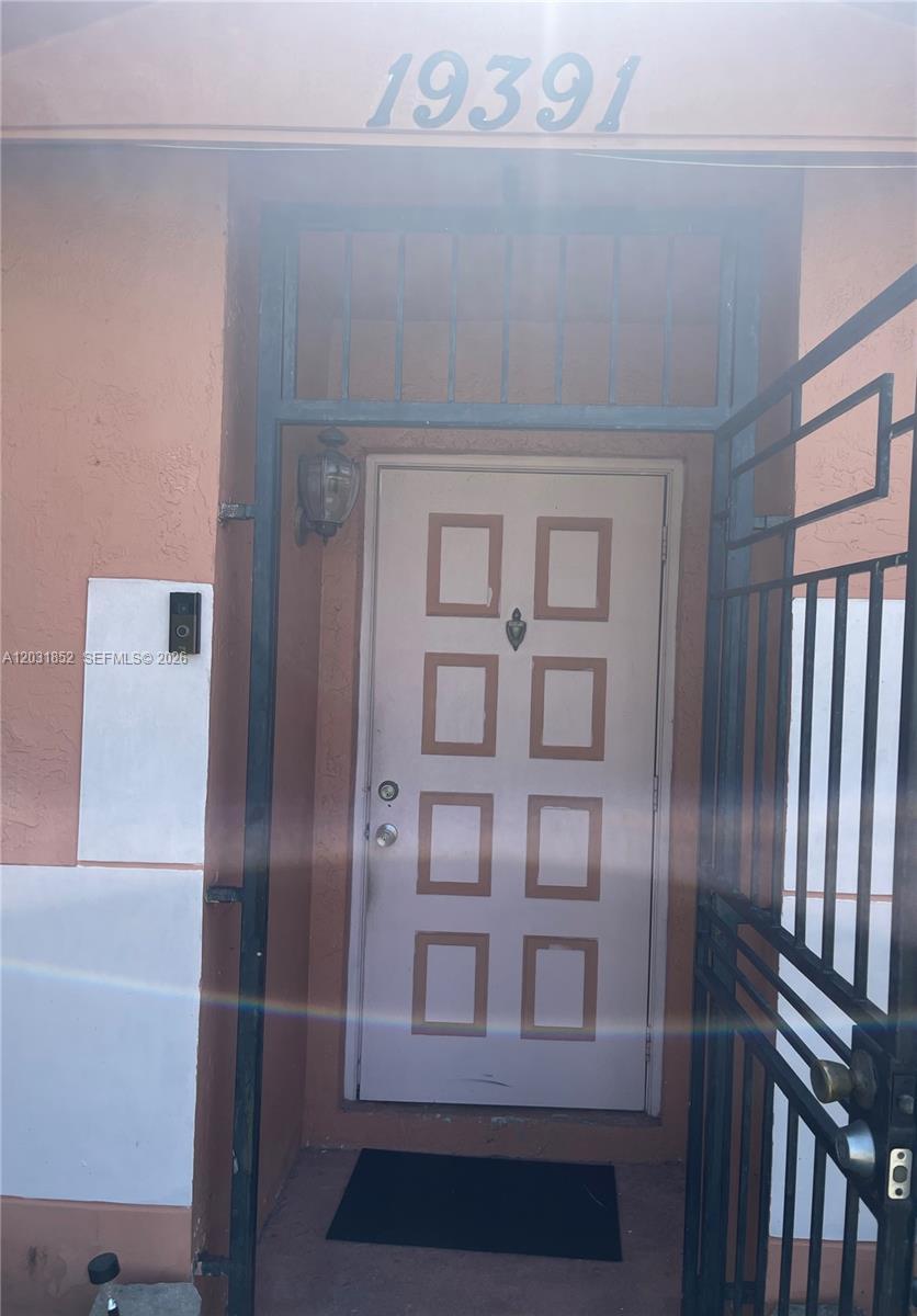 19391 NW 57th Ct, Hialeah FL 33015 photo 4
