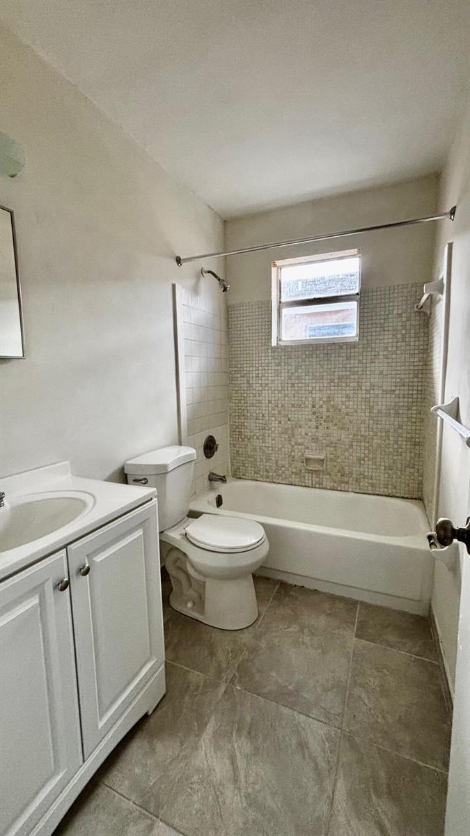 1136 NW 8th Avenue # 3, Fort Lauderdale FL 33311 photo 3