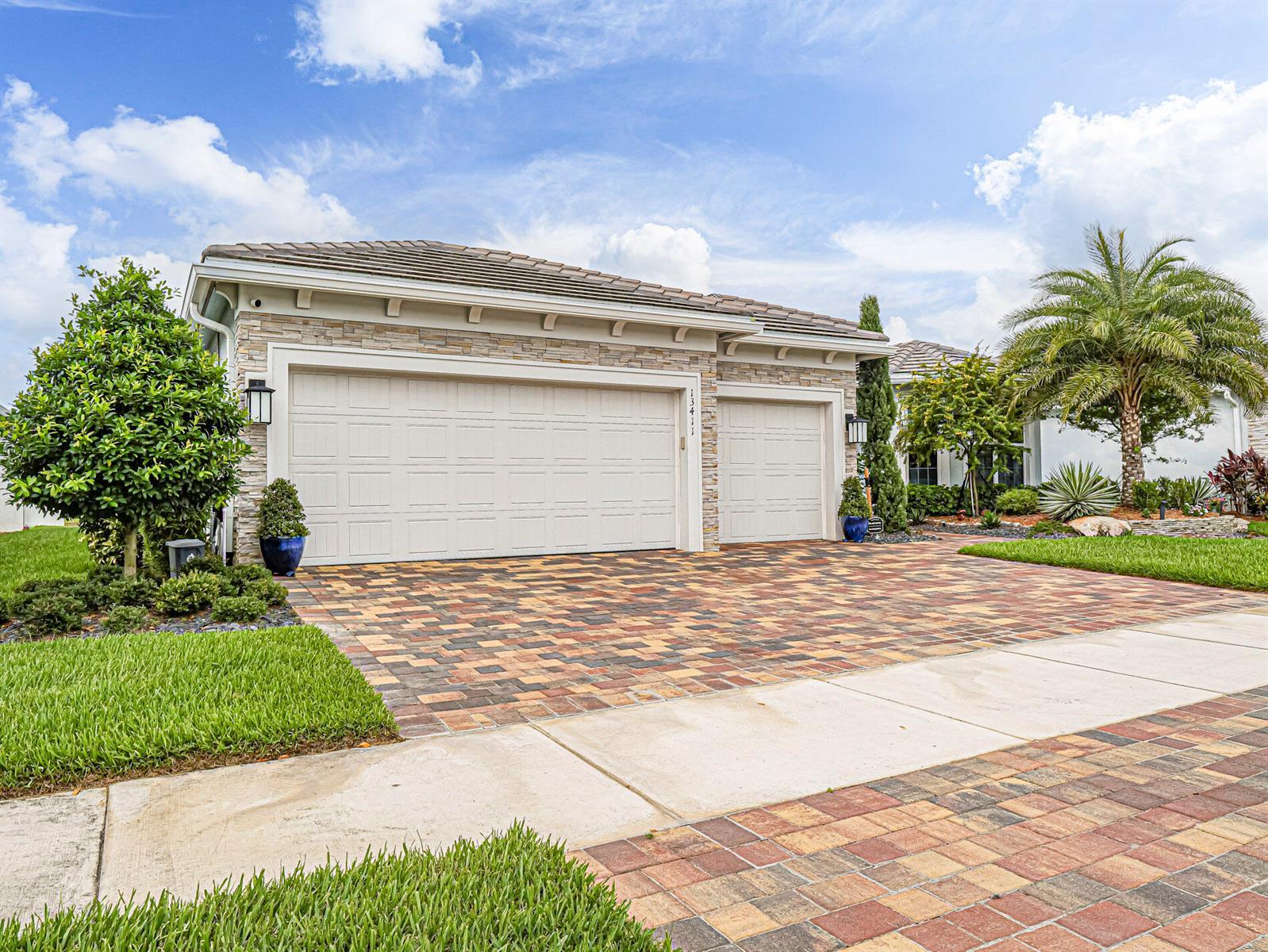 13411 SW Vermillion Circle, FL 34987 photo 2