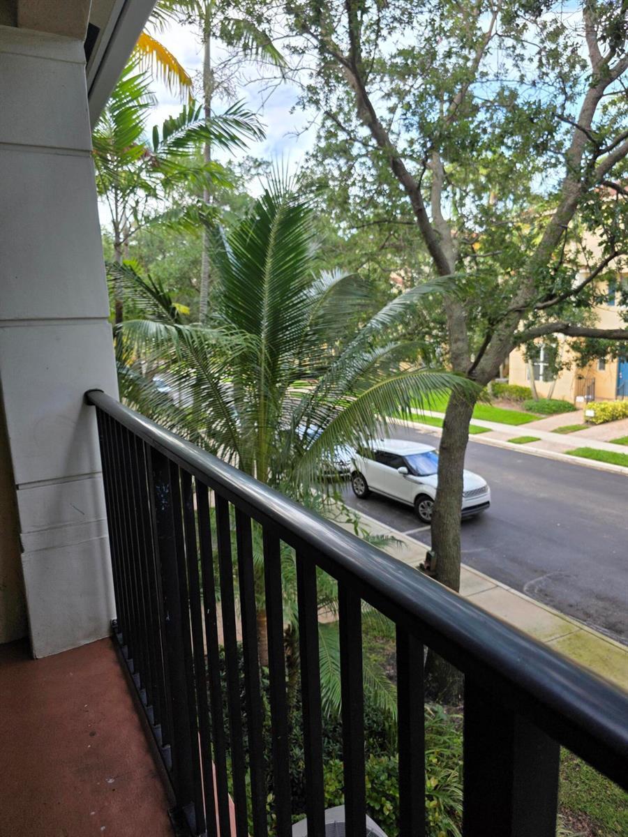2866 S Oasis Drive, Boynton Beach FL 33426