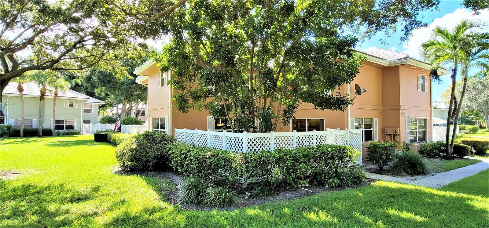 1909 Hartford Court, West Palm Beach FL 33409 photo 3