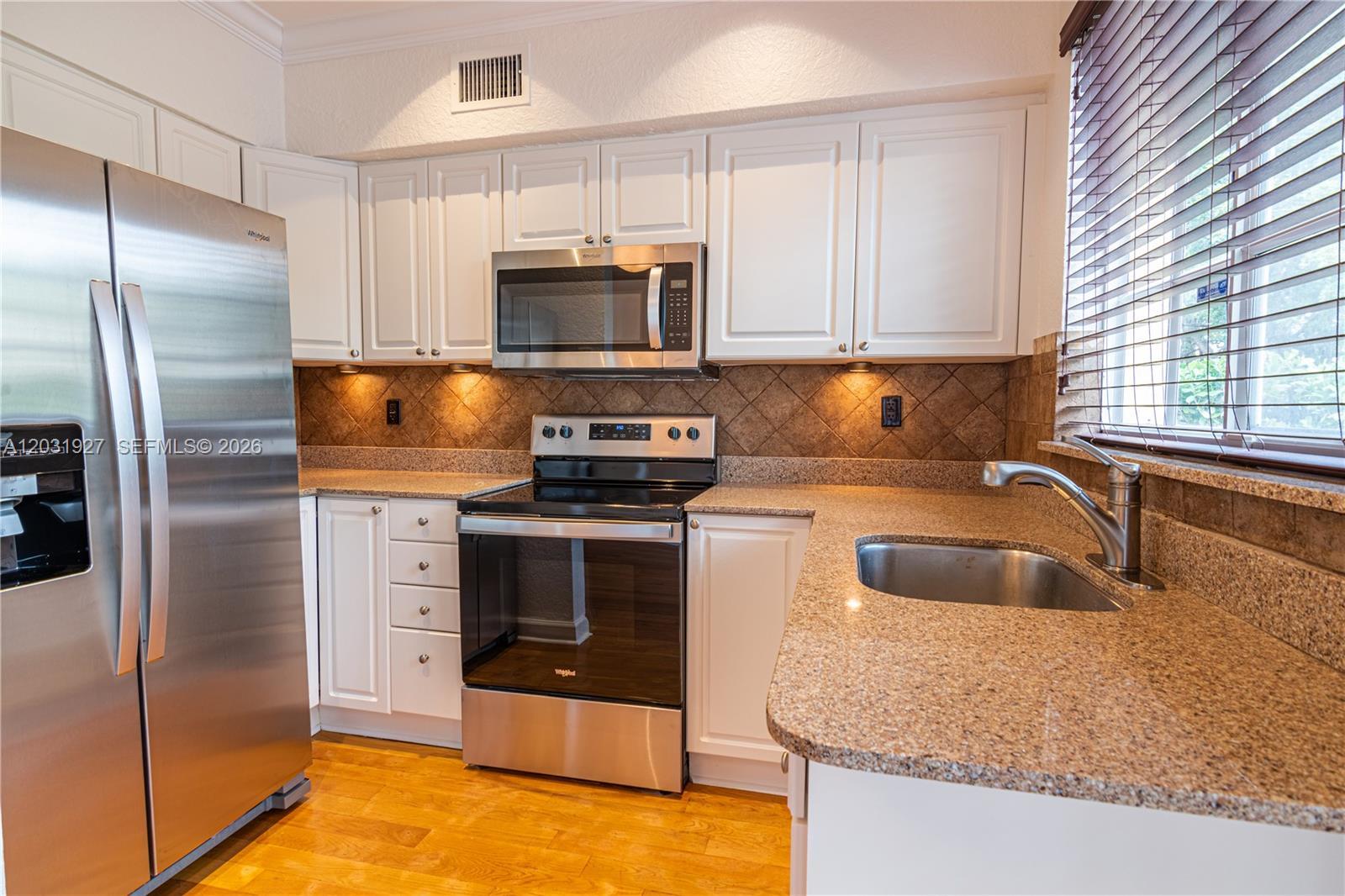 15 Madeira Ave # 9, Coral Gables FL 33134 photo 3