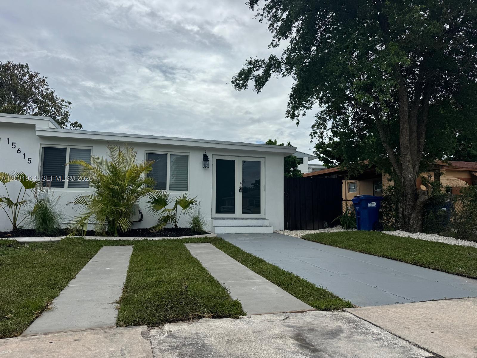 15615 NE 5th Ct # B, Miami FL 33162 photo 3