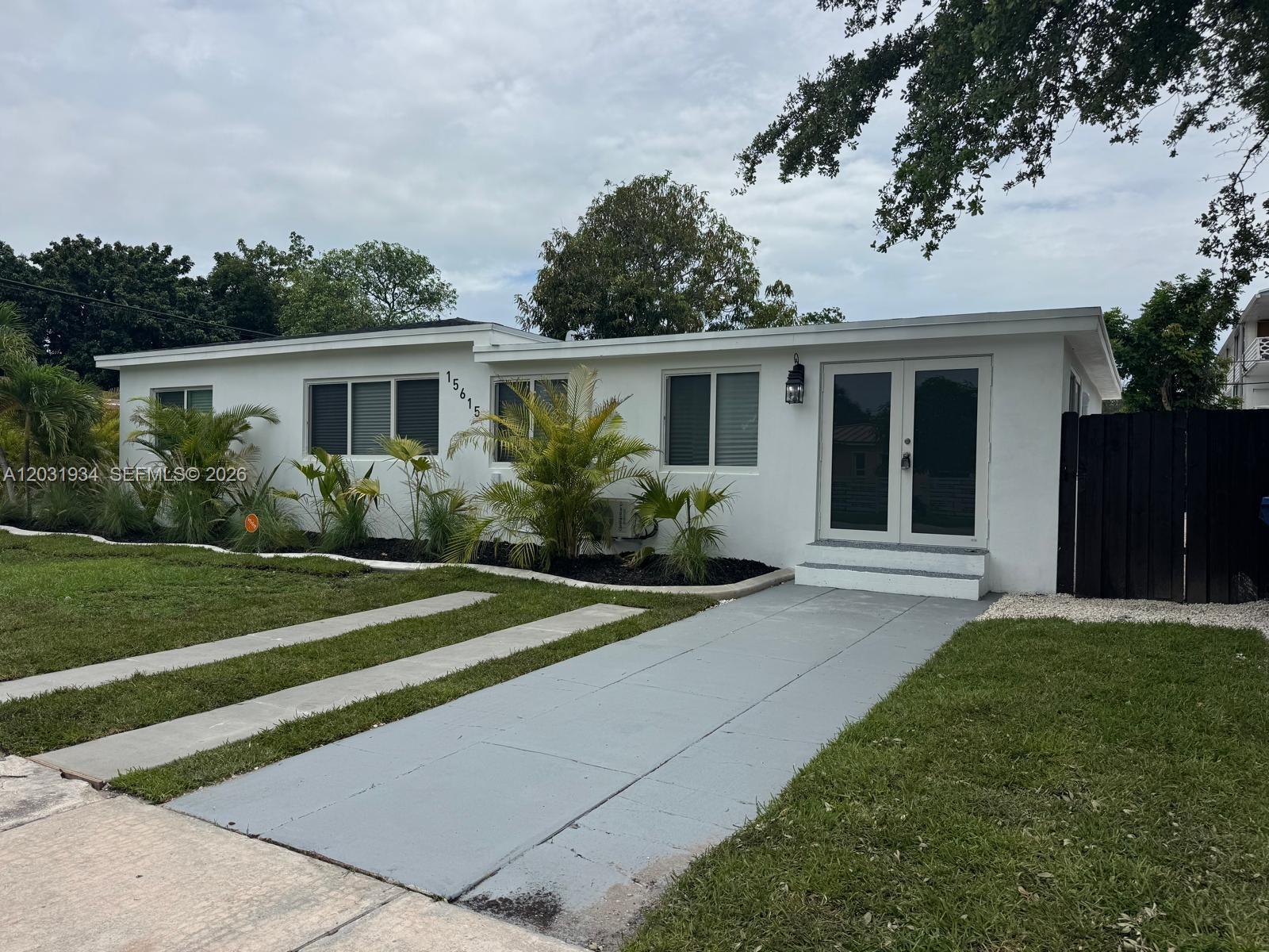 15615 NE 5th Ct # B, Miami FL 33162