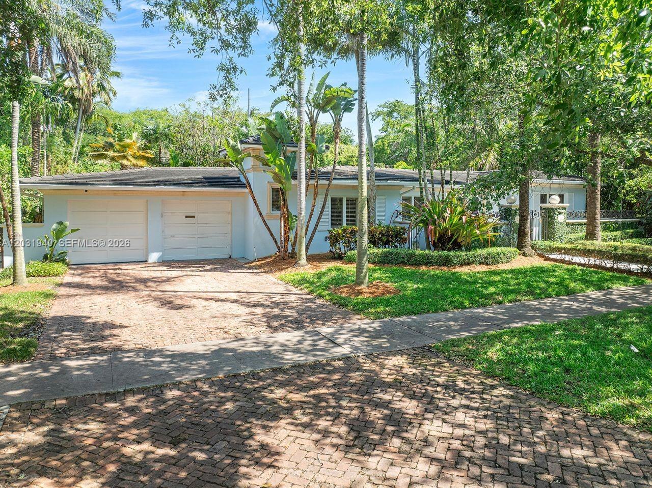 1037 Alfonso Ave, Coral Gables FL 33146 photo 4