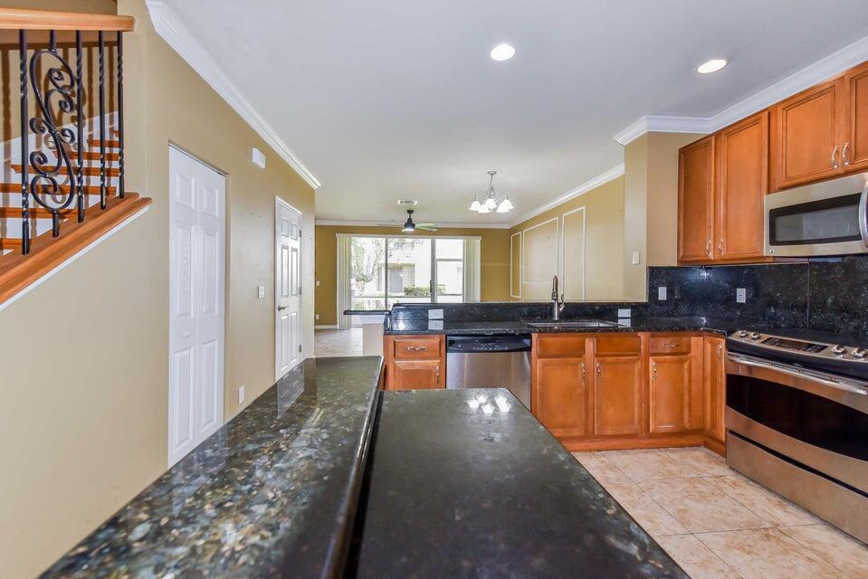 9687 Lago Drive, Boynton Beach FL 33472 photo 4