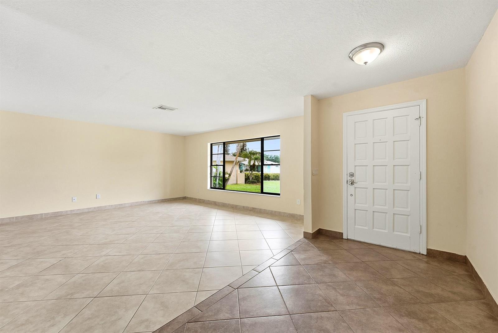 2402 SE Perugia Street, Port St. Lucie FL 34952 photo 5