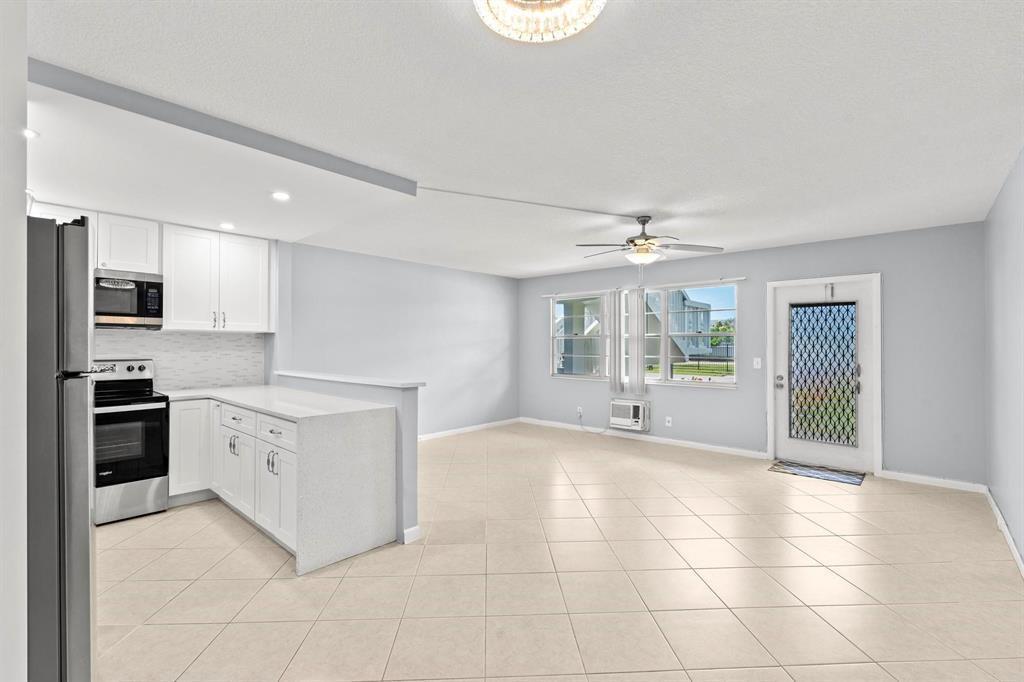 273 Prescott N, Deerfield Beach FL 33442 photo 3