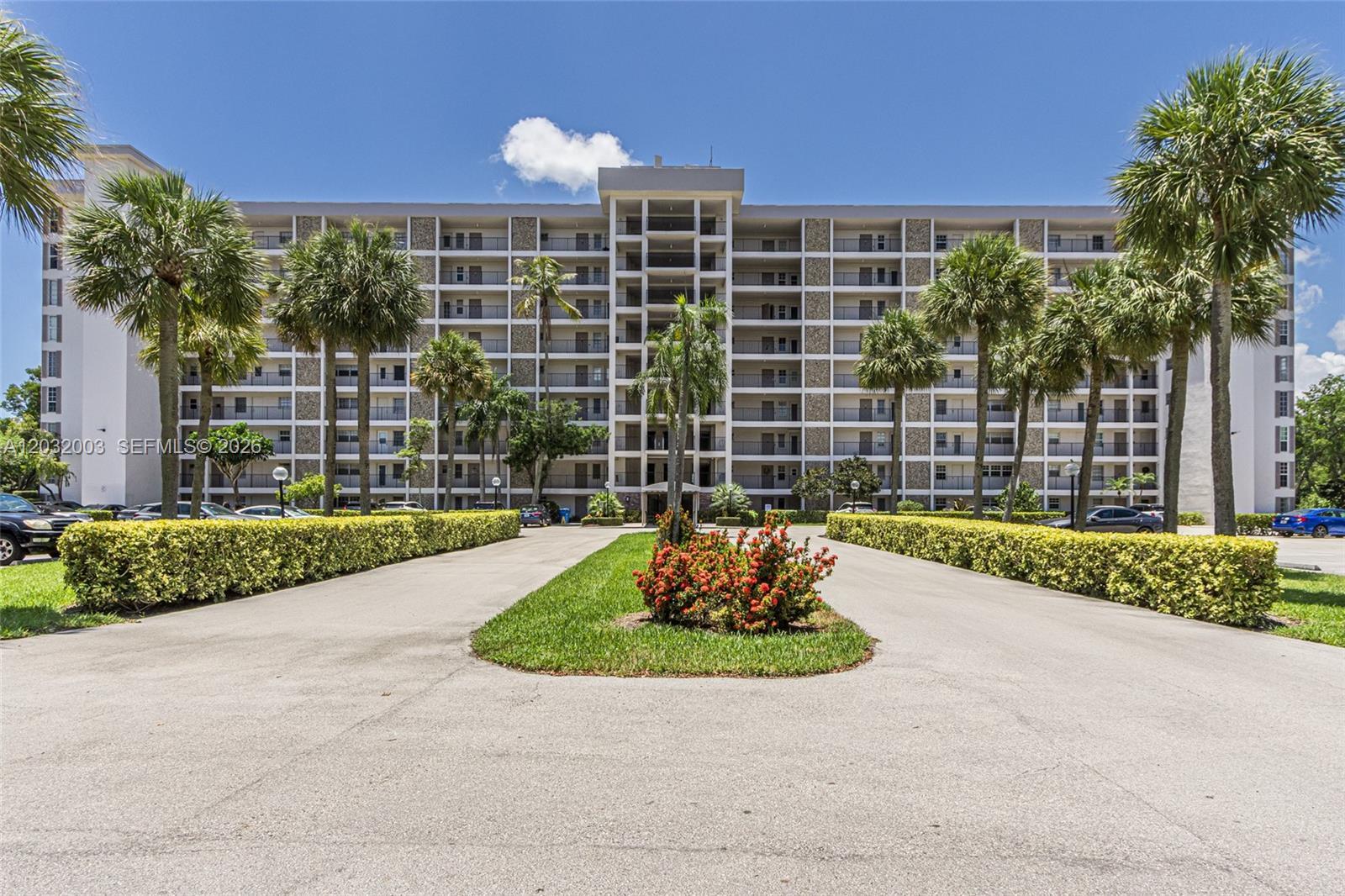 3150 N Palm Aire Dr # 705, Pompano Beach FL 33069