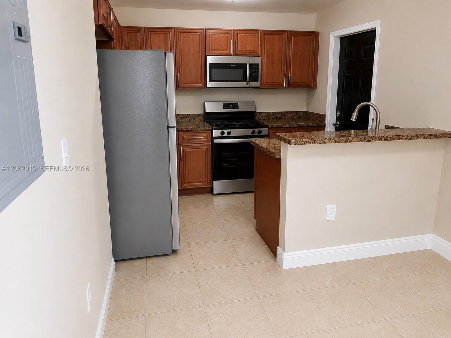 1990 NW 4th Ct # 1, Miami FL 33136 photo 2