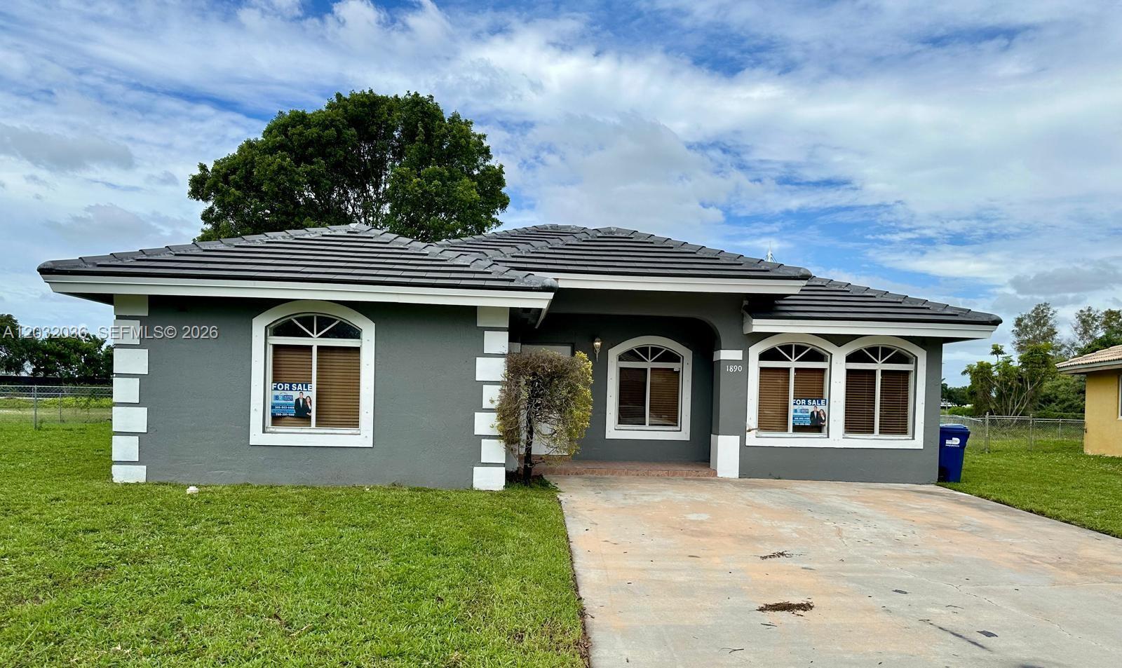1890 NW 204th St, Miami Gardens FL 33056 photo 2