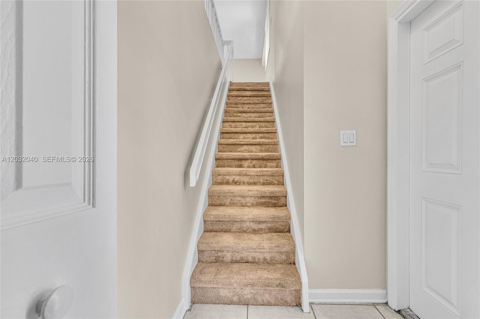 96 Wimbledon Lake Dr, Plantation FL 33324 photo 2