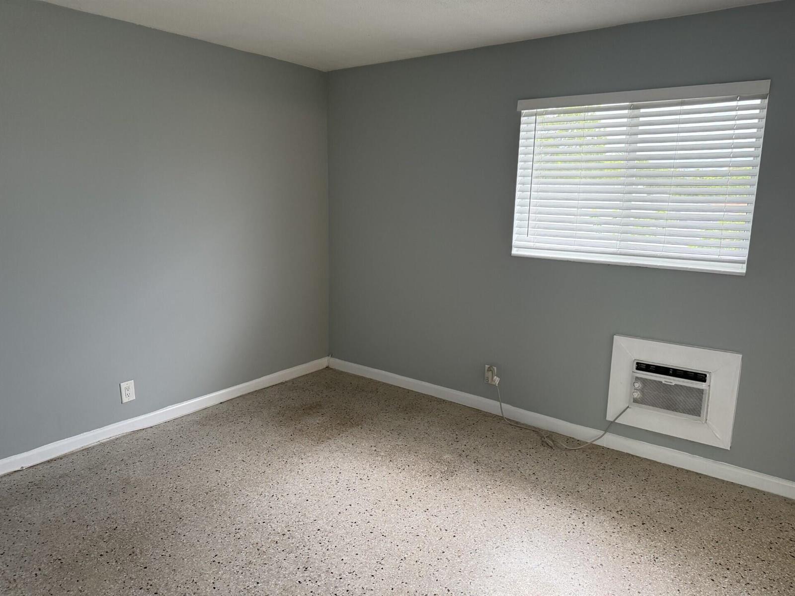 1118 N H Street # 15, FL 33460 photo 4