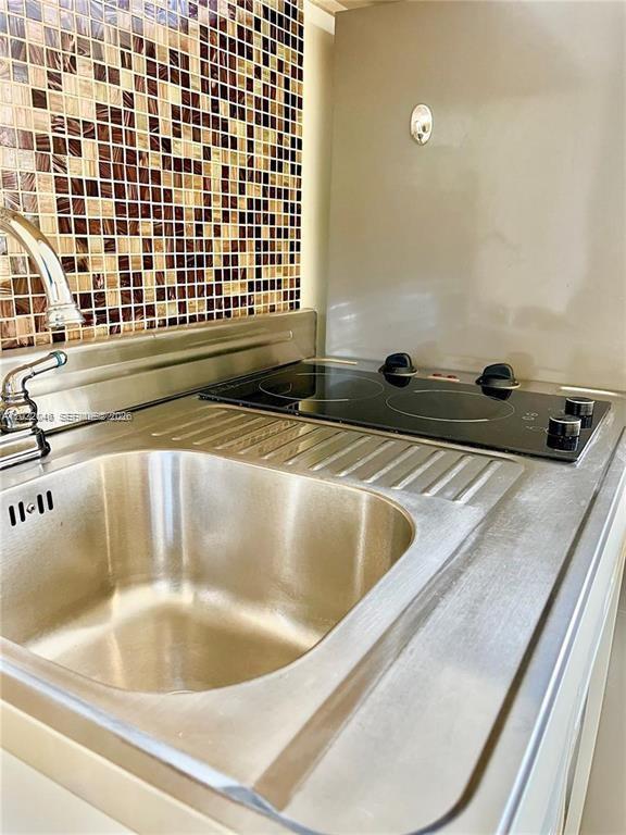 6815 NW 14th St # 6815, Plantation FL 33313 photo 5