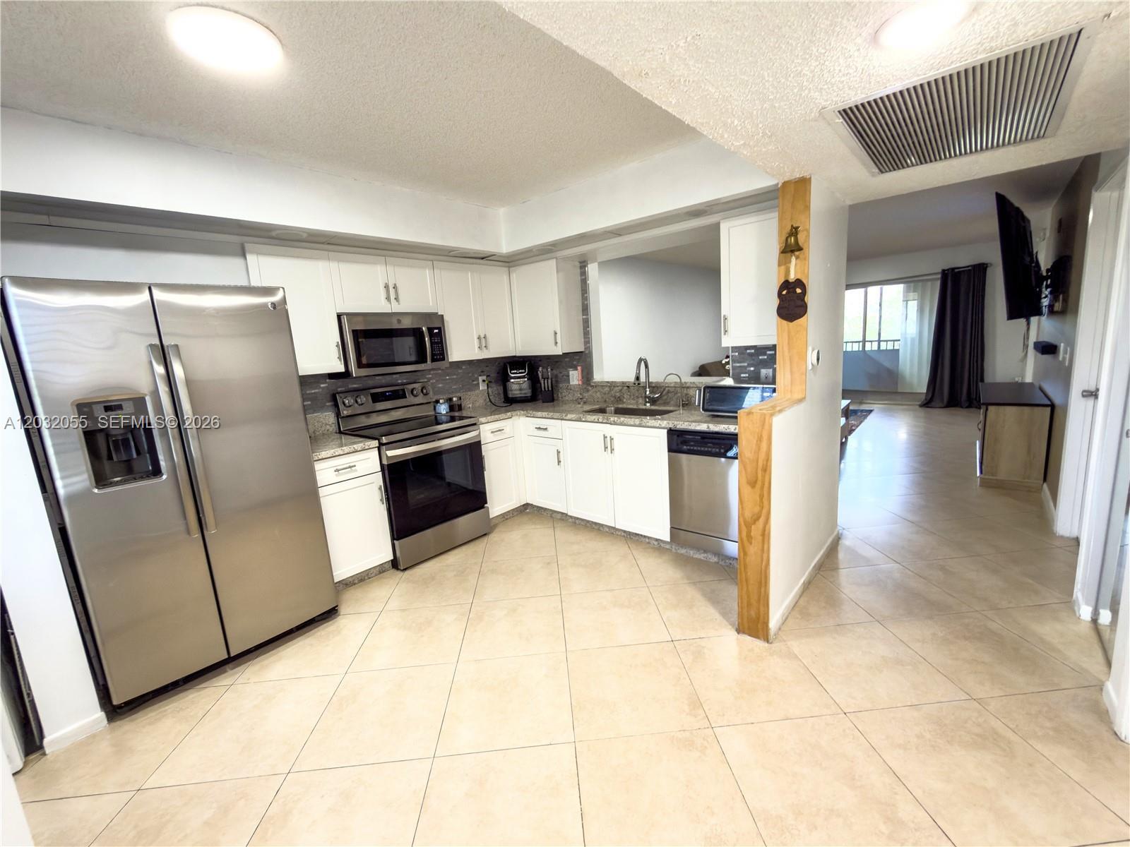 1200 SW 137th Ave # 305E, Pembroke Pines FL 33027 photo 3