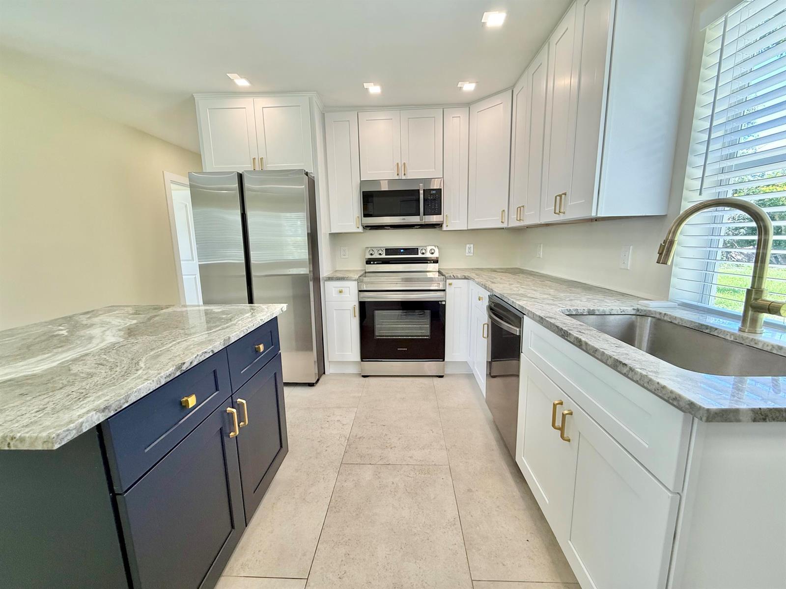 8658 SE Anthion Way, Hobe Sound FL 33455 photo 3