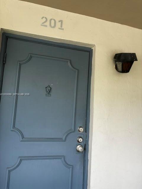 7831 N Colony Cir N # 201, Tamarac FL 33321 photo 2